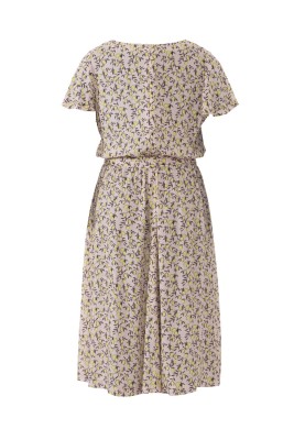 Pattern Dress with wing sleeves and wide skirt (Burda 1/2018, pattern number 6449 B)