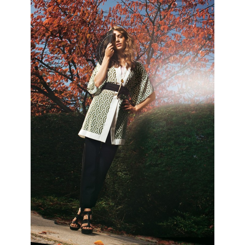 Pattern Pants of a narrow...