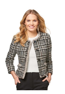 Pattern Boucle jacket of a fitted silhouette in the style of Chanel (Burda 2/2017, pattern number 6465 A)