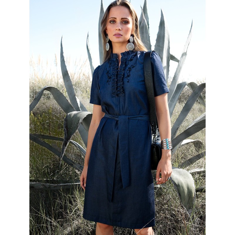 Pattern Straight-cut dress...