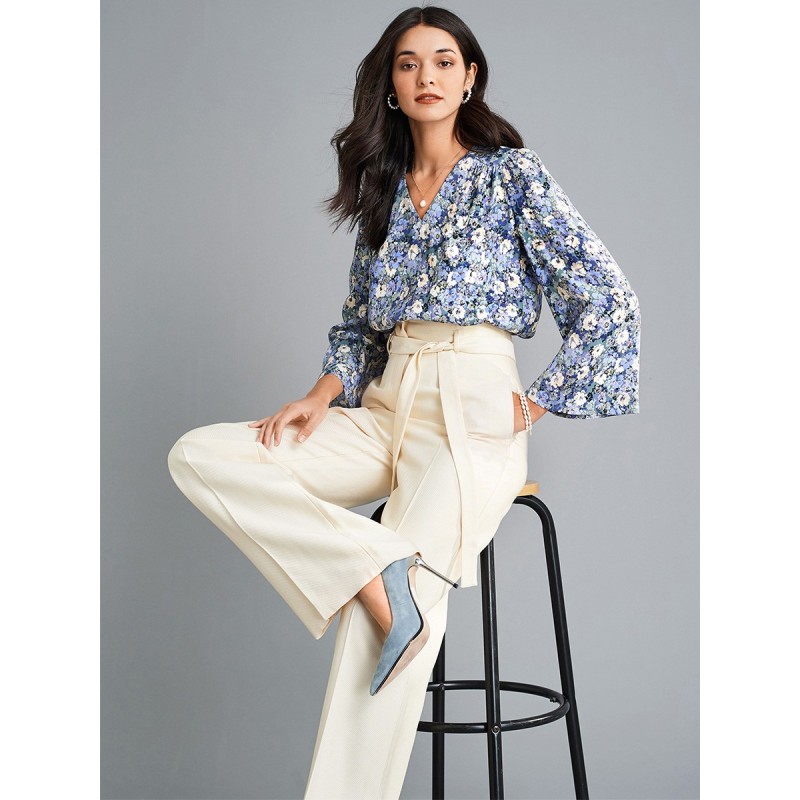 Pattern Blouse with a...