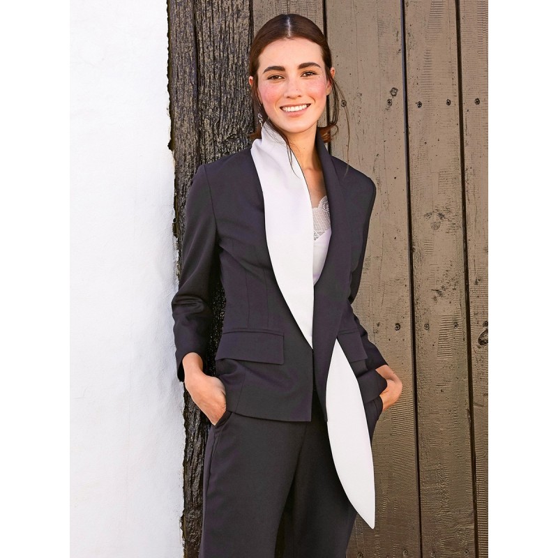 Pattern Jacket with an...