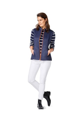 Pattern Vest fitted from quilted fabric (Burda 2/2017, pattern number 6486 B)