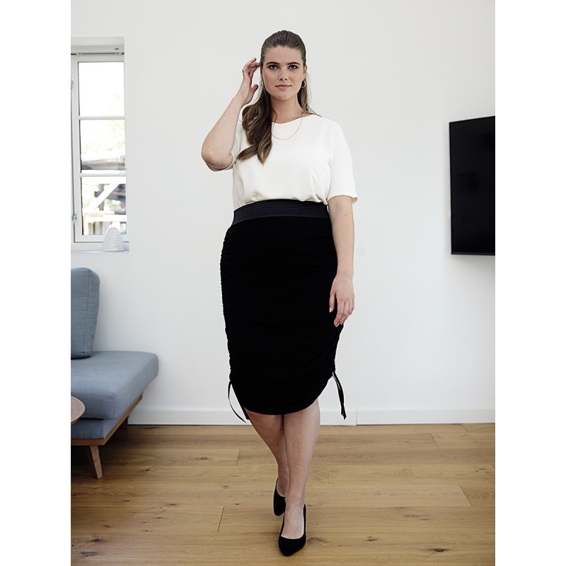 Pattern Knitted skirt with...