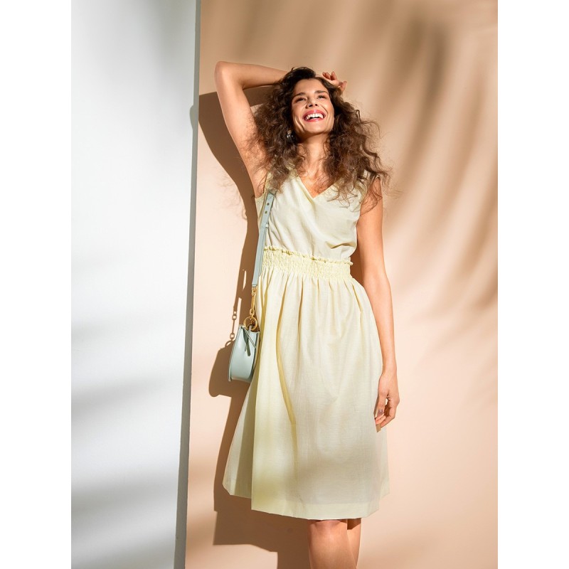 Викрійка Сукня приталеного...