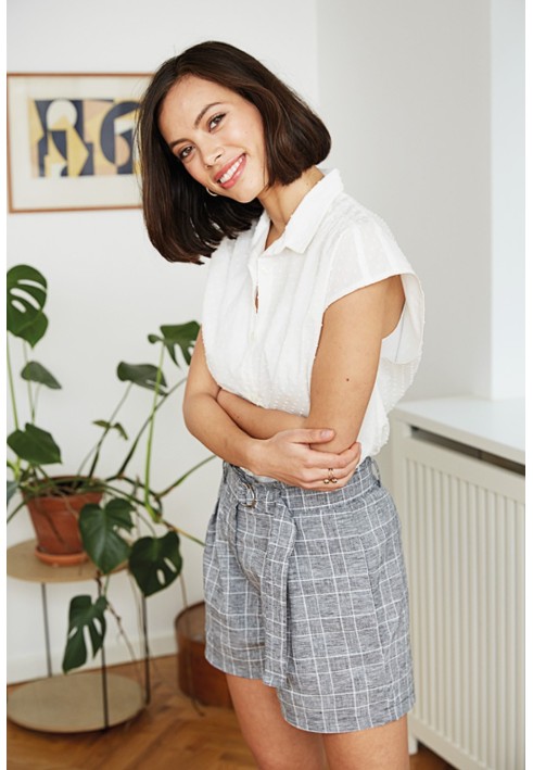 Pattern Bermuda shorts with a belt (I love to sew 2/2019, pattern number 106)