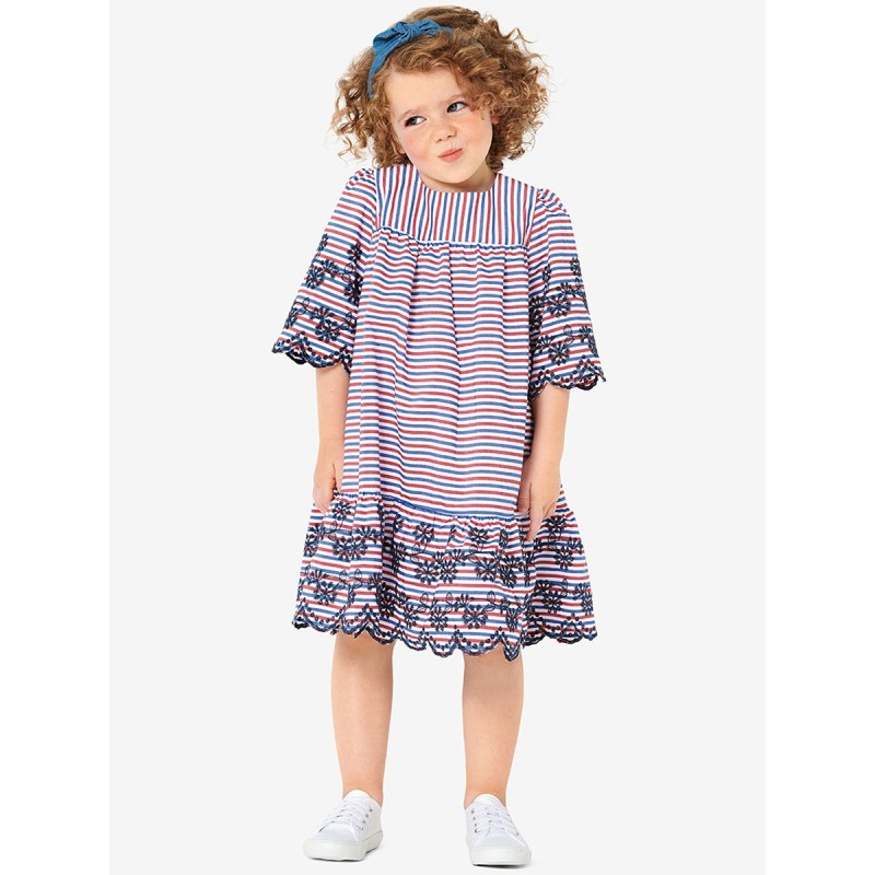 Pattern Dress with a flared...