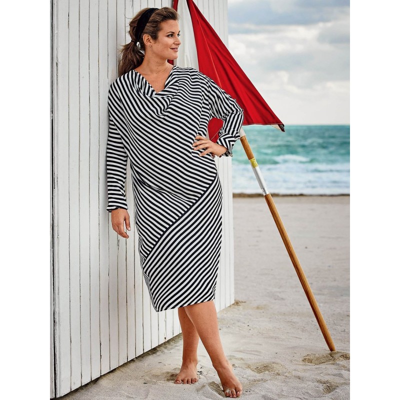 Pattern Knitted dress of...