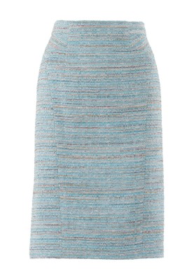 Pattern Pencil skirt made of bouclé fabric (Burda 1/2018, pattern number 6431 B)