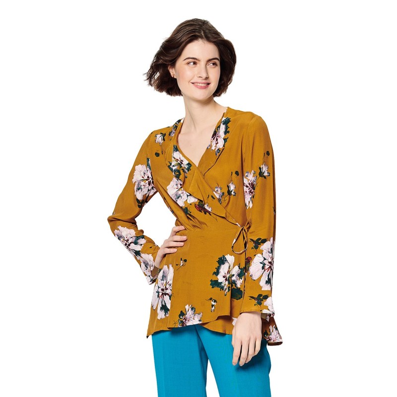 Pattern Blouse with a smell...