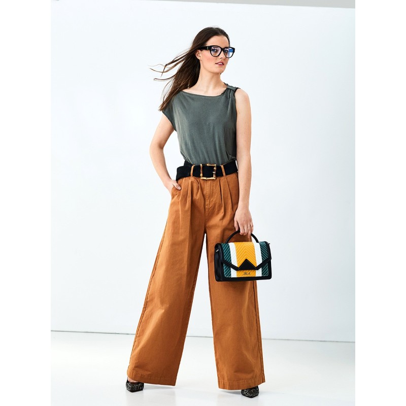 Pattern Knitted top with an...