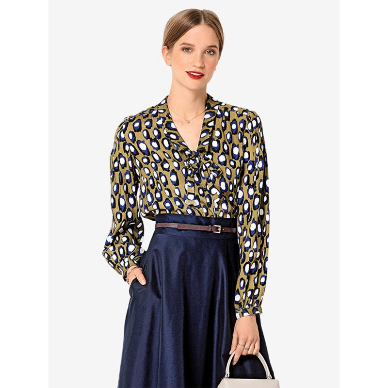 Pattern Blouse-shirt with a...