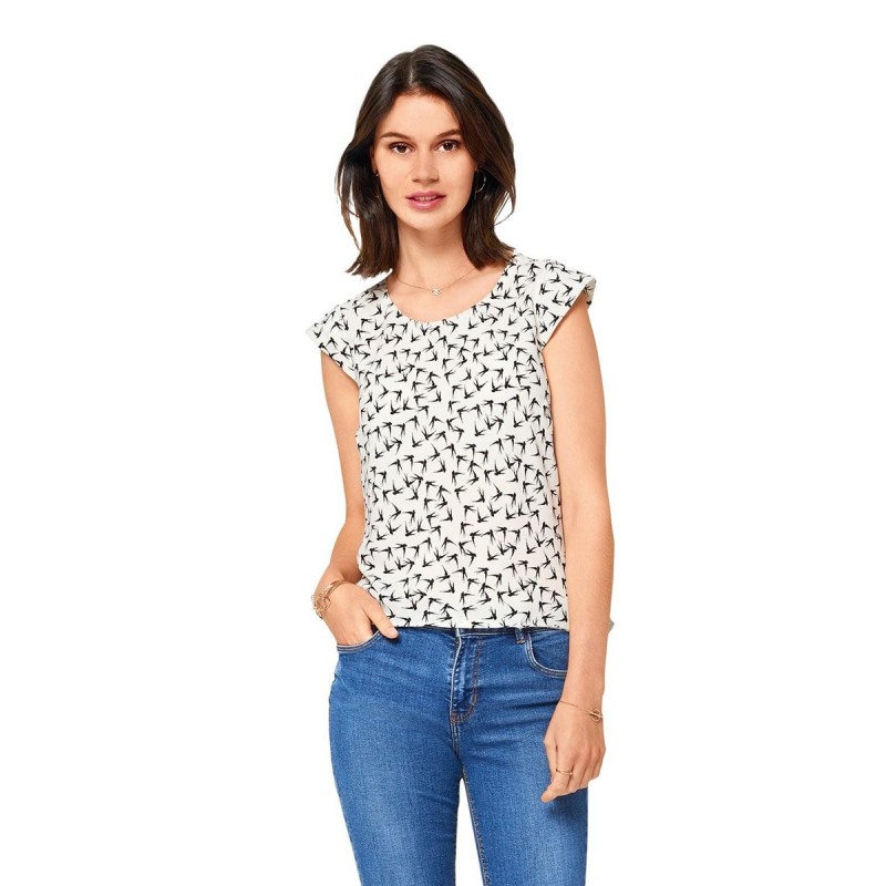 Pattern Top of straight cut...