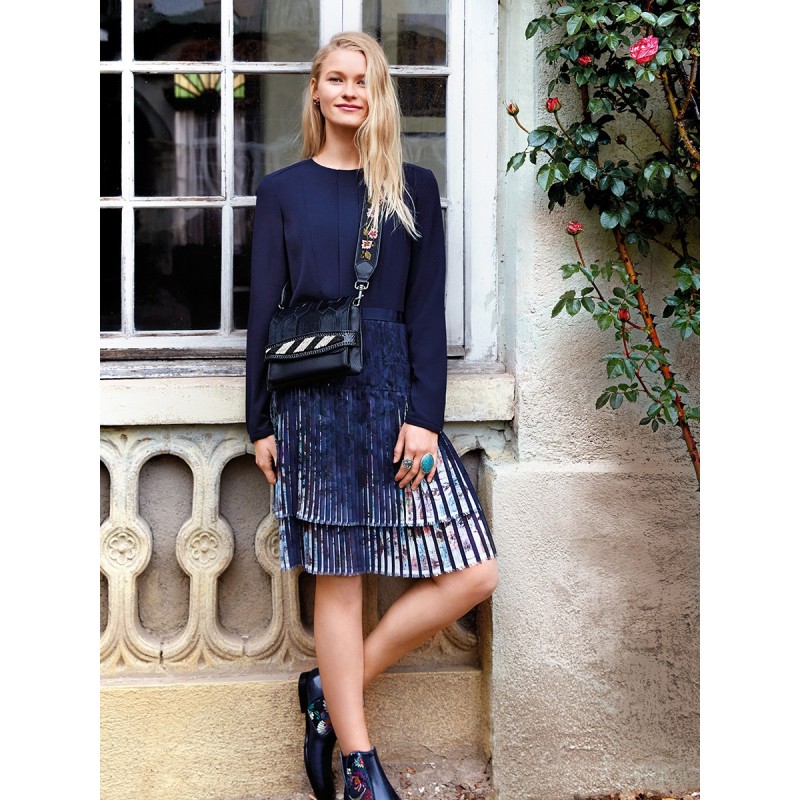 Pattern A cut-off dress...