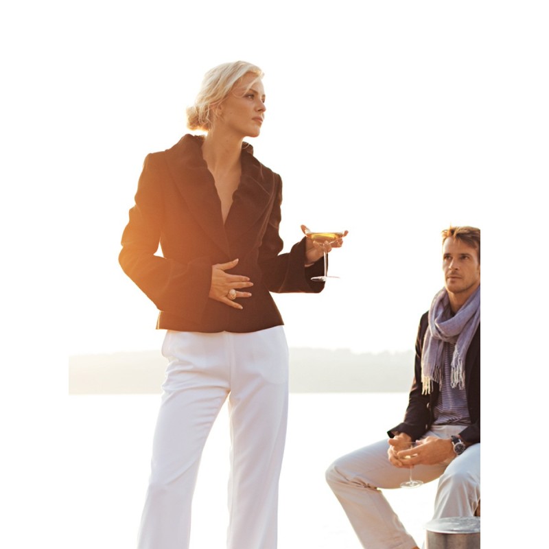 Pattern Jacket of a fitted...