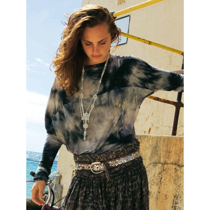 Pattern "Bat" pullover with...