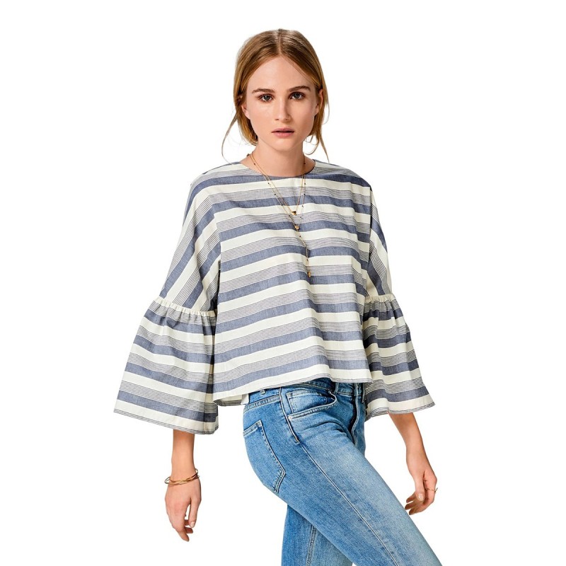 Pattern A spacious blouse...