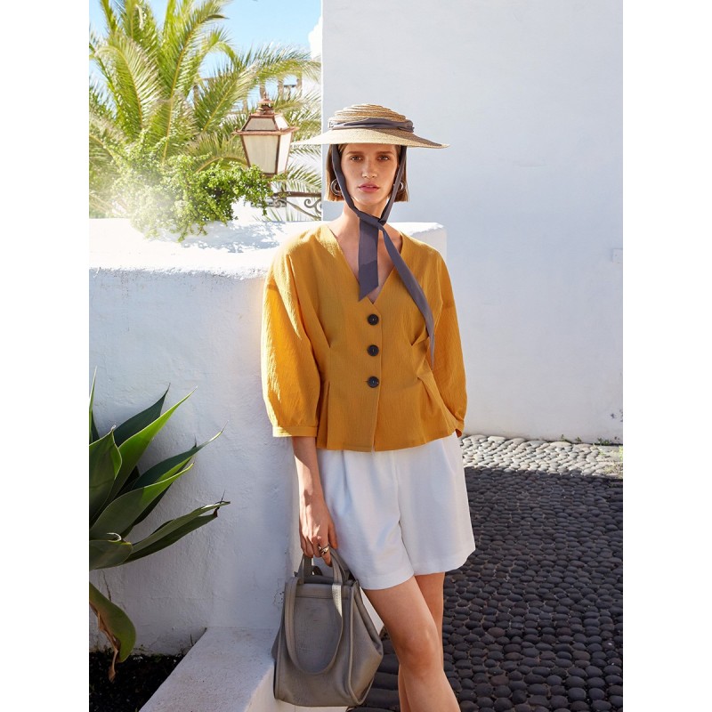 Pattern Blouse in a fitted...