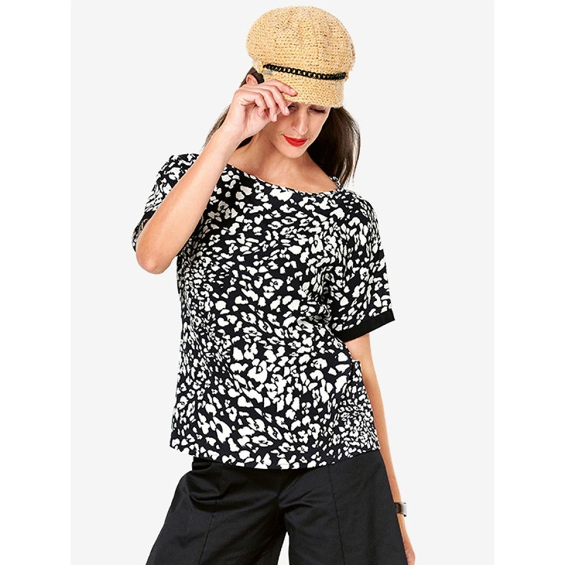 Pattern Blouse of simple...