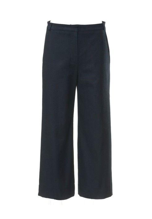 Pattern 3/4 length canvas trousers (Burda 3/2012, pattern number 112 A)