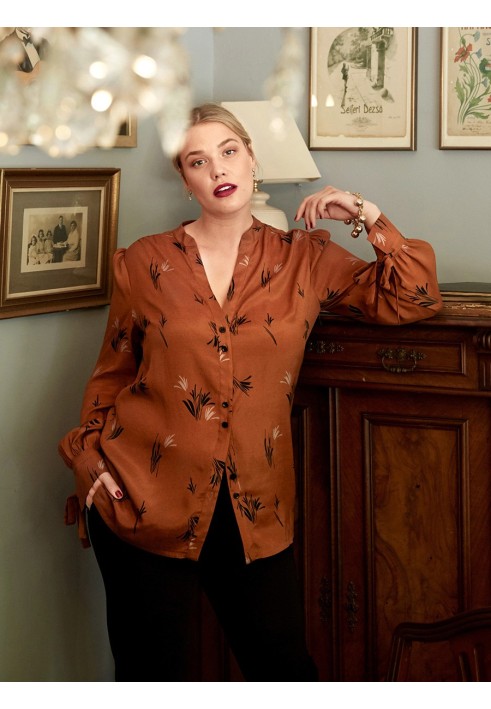 Pattern Blouse-shirt with bows on the cuffs (Burda 9/2019, pattern number 124)