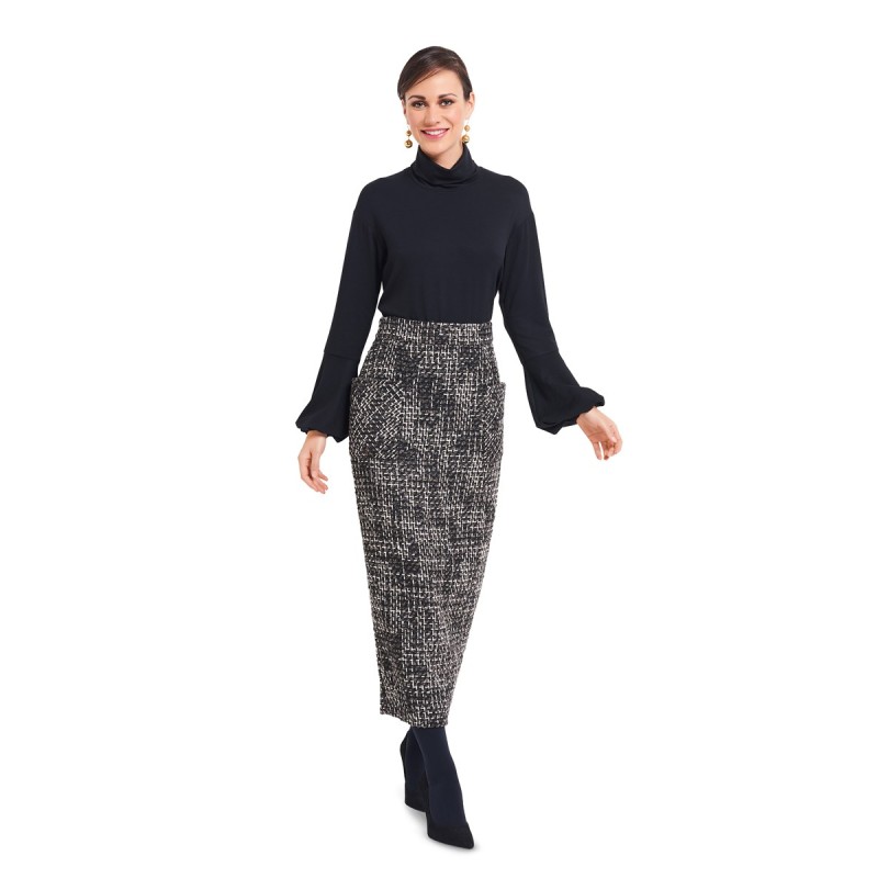 Pattern Simple cut pullover...