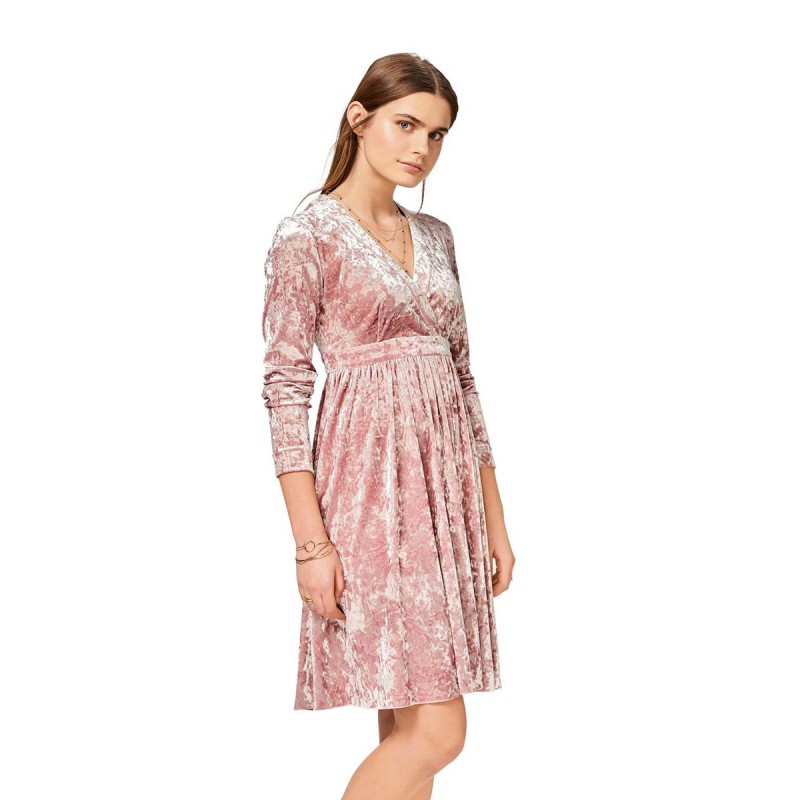 Pattern Empire-style velvet...