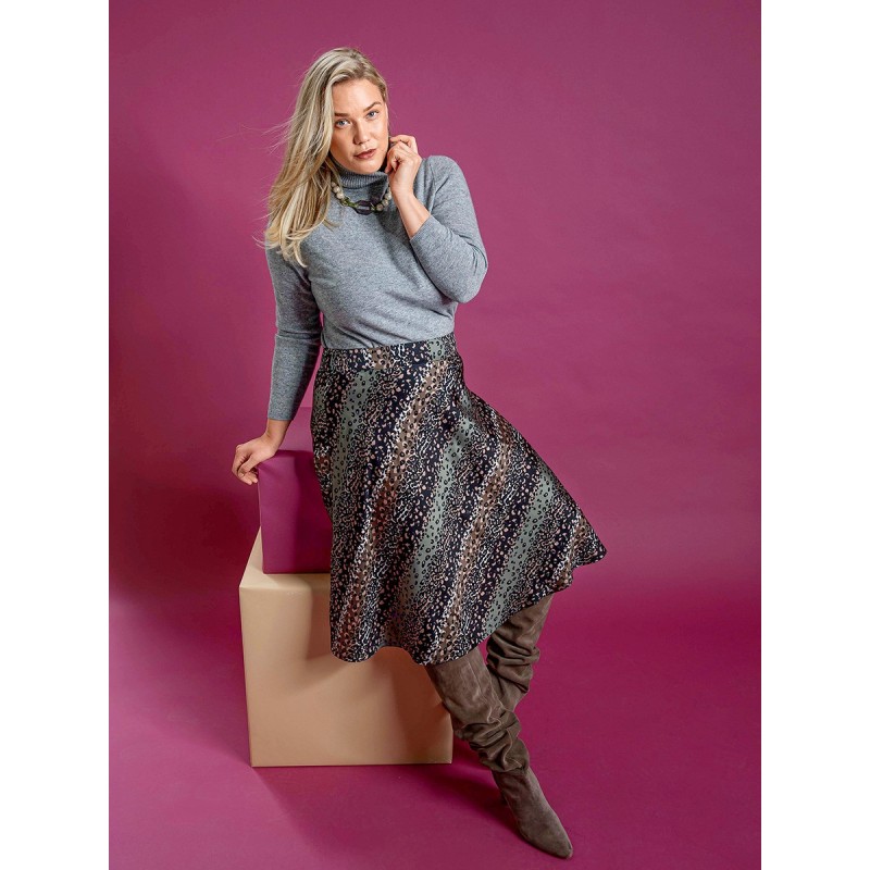 Pattern Mid-length flared...