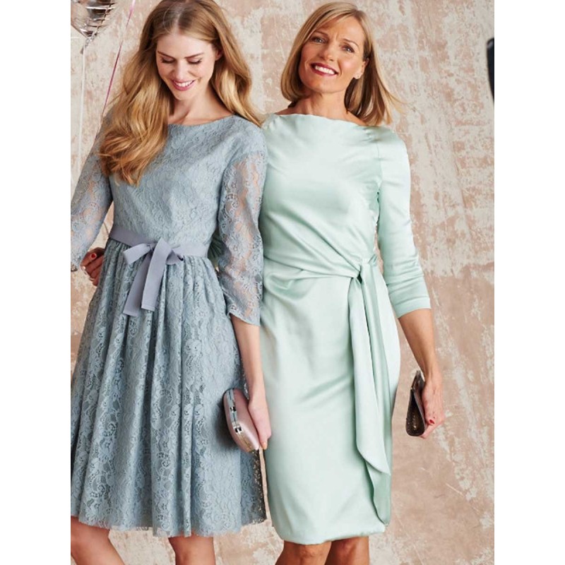 Pattern Dress with raglan...