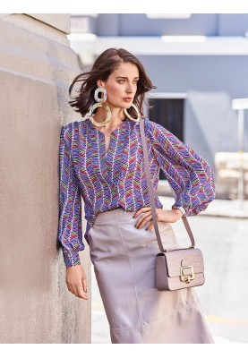 Pattern A spacious blouse with voluminous sleeves (Burda 6/2019, pattern number 111)