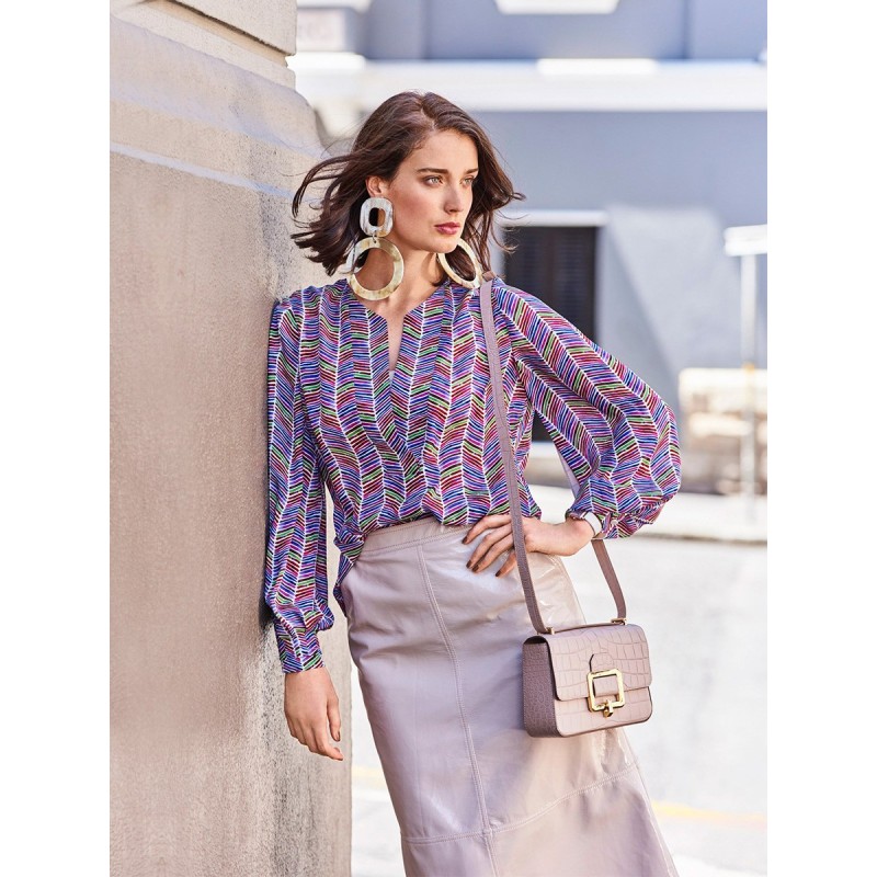 Pattern A spacious blouse...