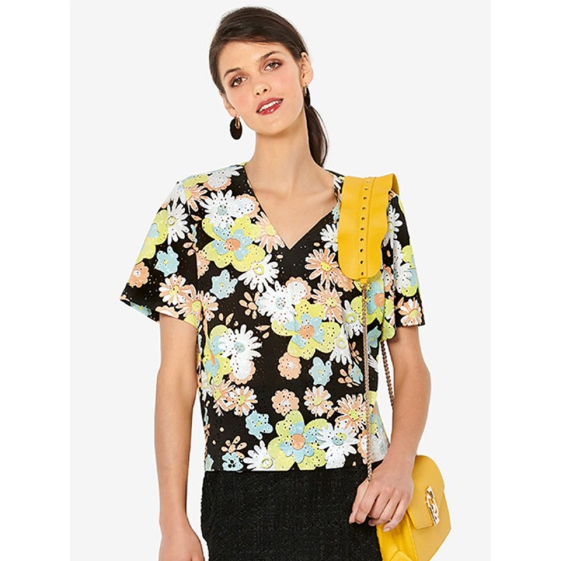 Pattern Straight-cut blouse...