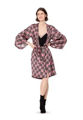 Kimono pattern with wide sleeves (Burda 2/2020, pattern number 6161 A)