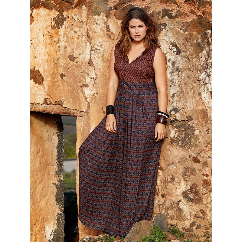 Pattern Dress with a narrow...