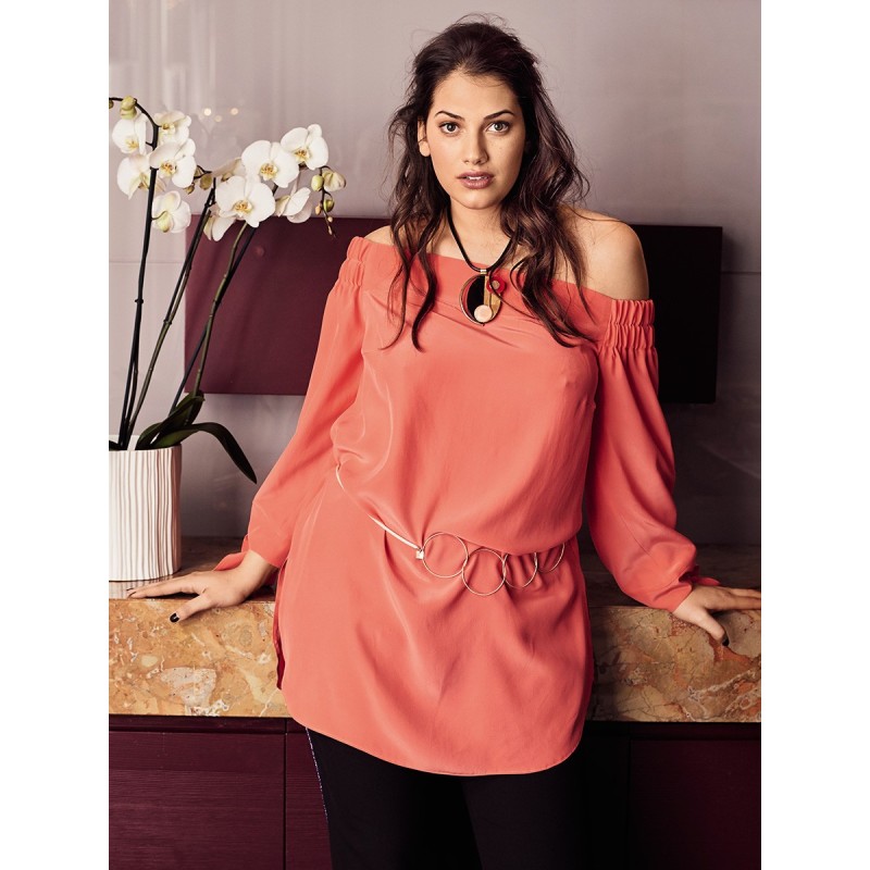 Pattern Straight-cut blouse...