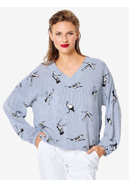 Pattern V-neck silk blouse (Burda 2/2019, pattern number 6266 A)