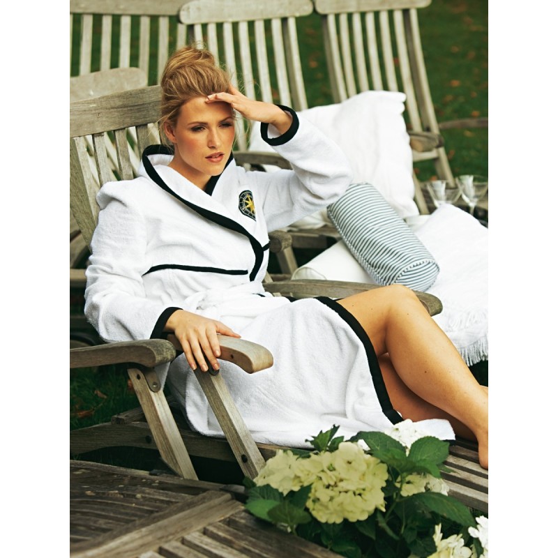Pattern Bathrobe with shawl...