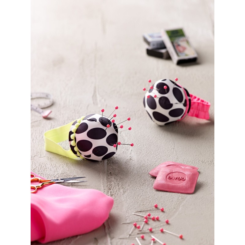 Pattern Wrist cuffs (Burda...