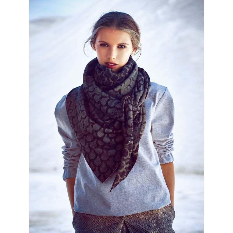 Pattern Knitted scarf...
