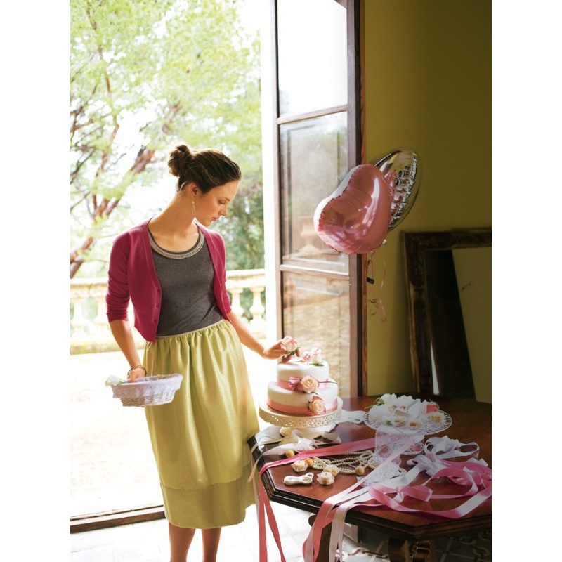 Pattern Skirt with a lush...