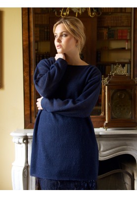 Pattern Straight-cut pullover with a boat neckline (Burda 10/2012, pattern number 143 B)