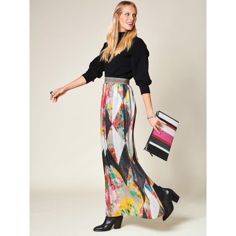 Pattern Maxi skirt on an...