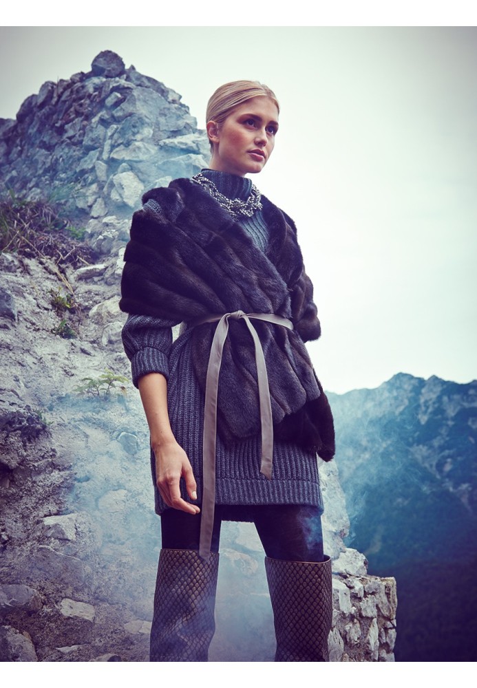 Pattern Fur cape with improvised straps (Burda 1/2014, pattern number 102)