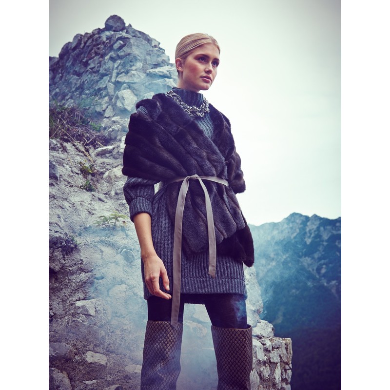 Pattern Fur cape with...