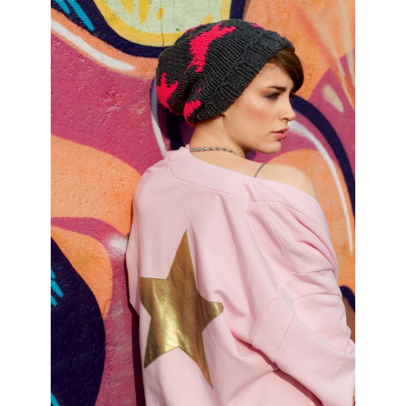 Pattern Hat with red stars...